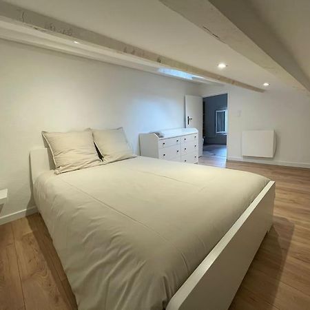 Ferienwohnung Duplex Sous Les Toits Riez Exterior foto