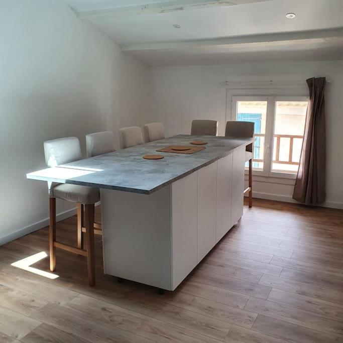 Ferienwohnung Duplex Sous Les Toits Riez Exterior foto