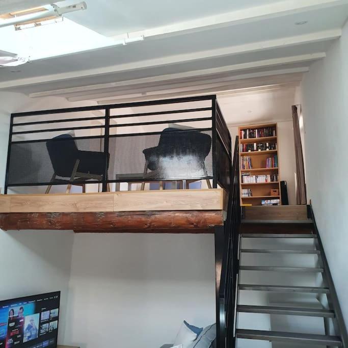 Ferienwohnung Duplex Sous Les Toits Riez Exterior foto