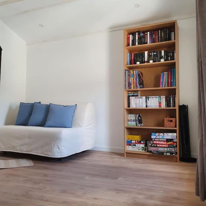 Ferienwohnung Duplex Sous Les Toits Riez Exterior foto